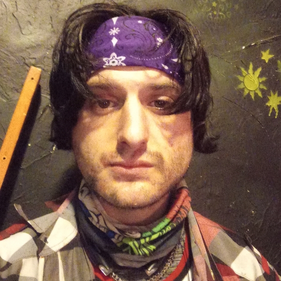 Meet your Posher, Dennis - Picture 2 of 2